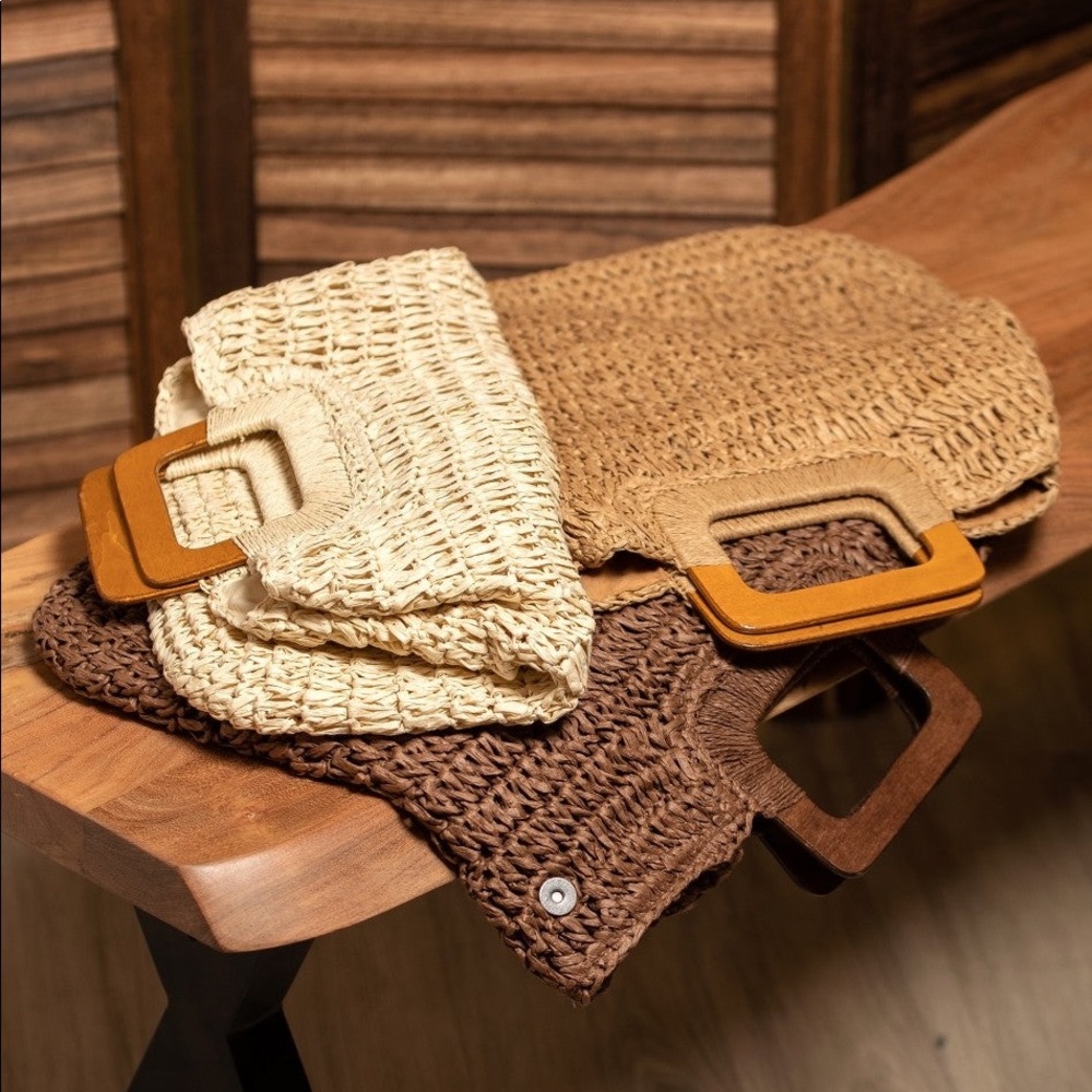 Natural Straw Crochet Bag with Wooden Handle Purse